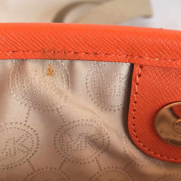 Michael Kors orange crossbody bag - Picture 11 of 11